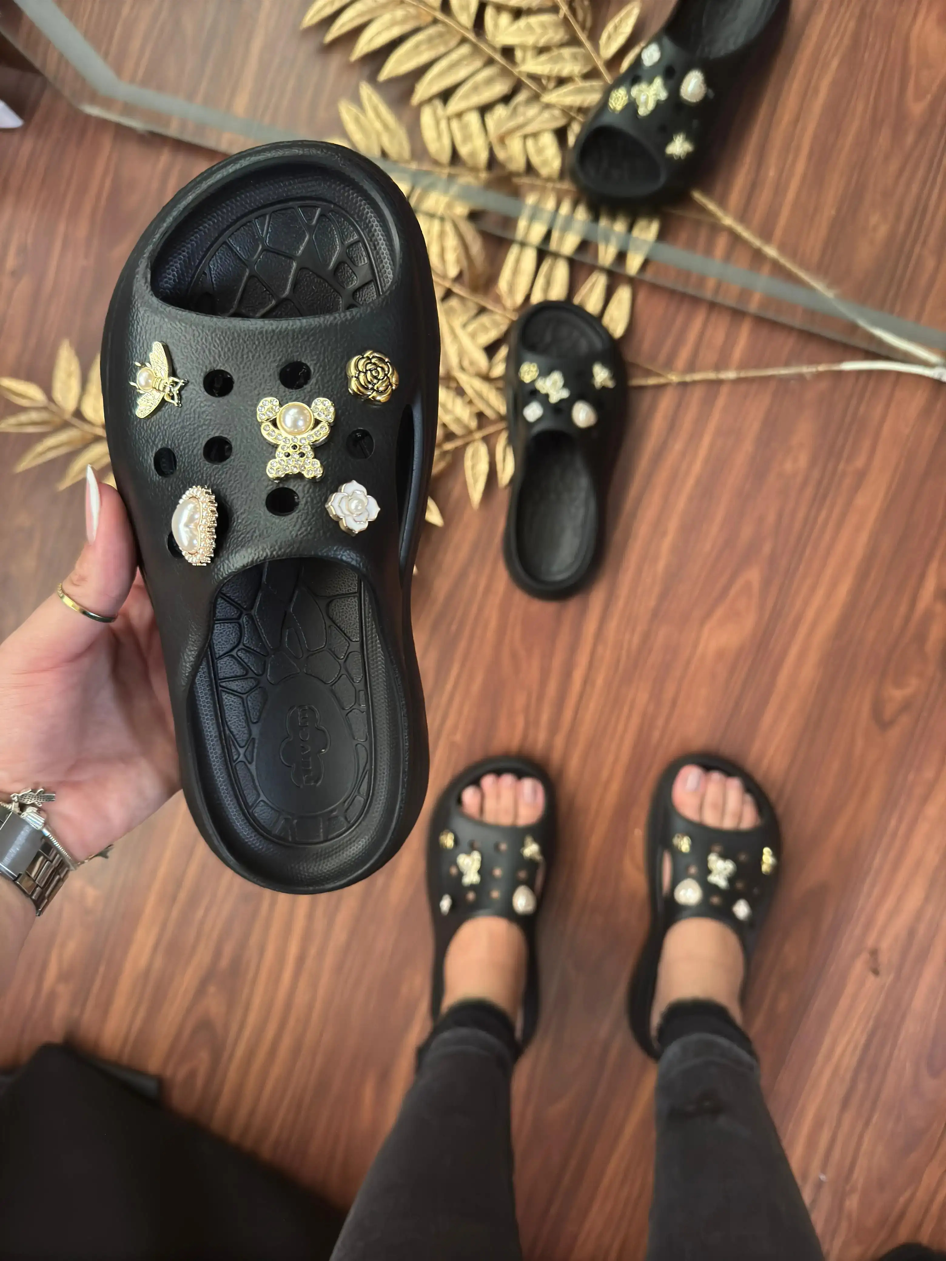 CHINELO SLIDE BOTTOMS  4