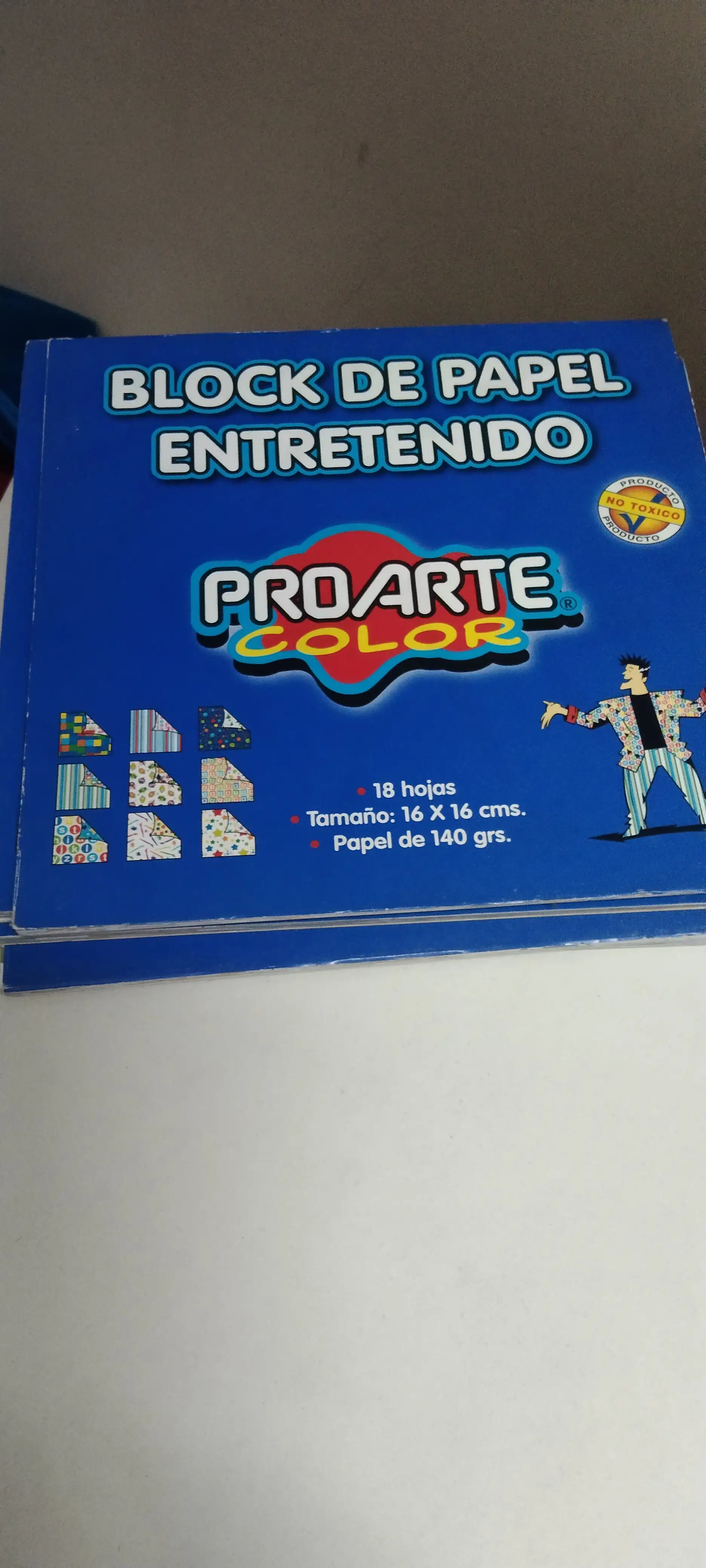 Papel entretenido mediano 