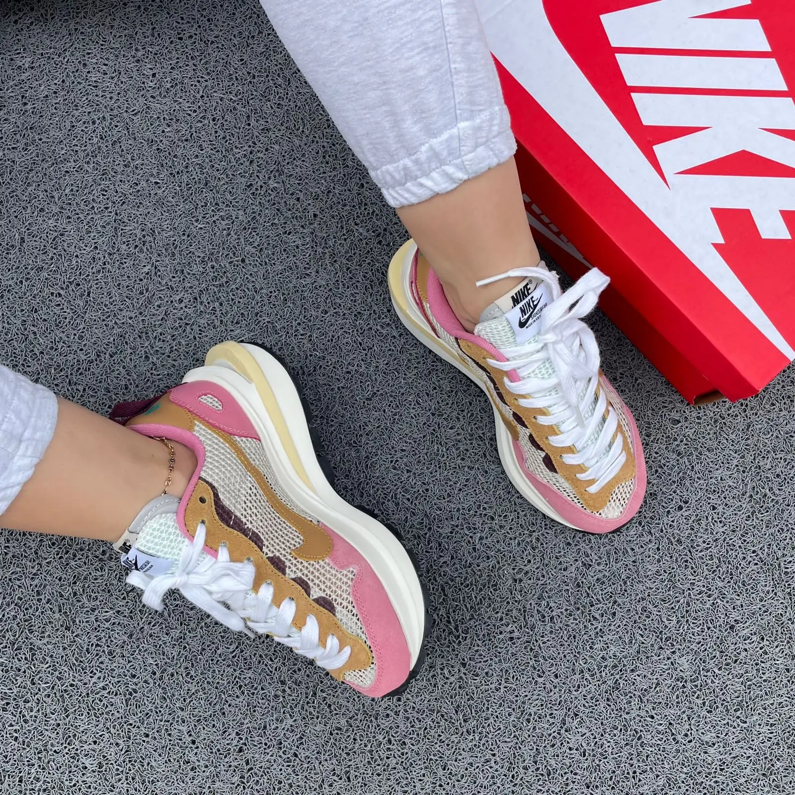 NIKE SAKAI DAMA AAA 2