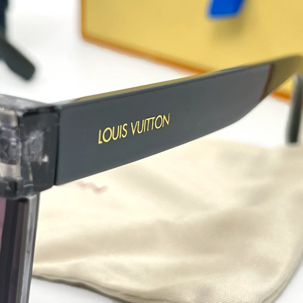 Gafas de sol LV 4