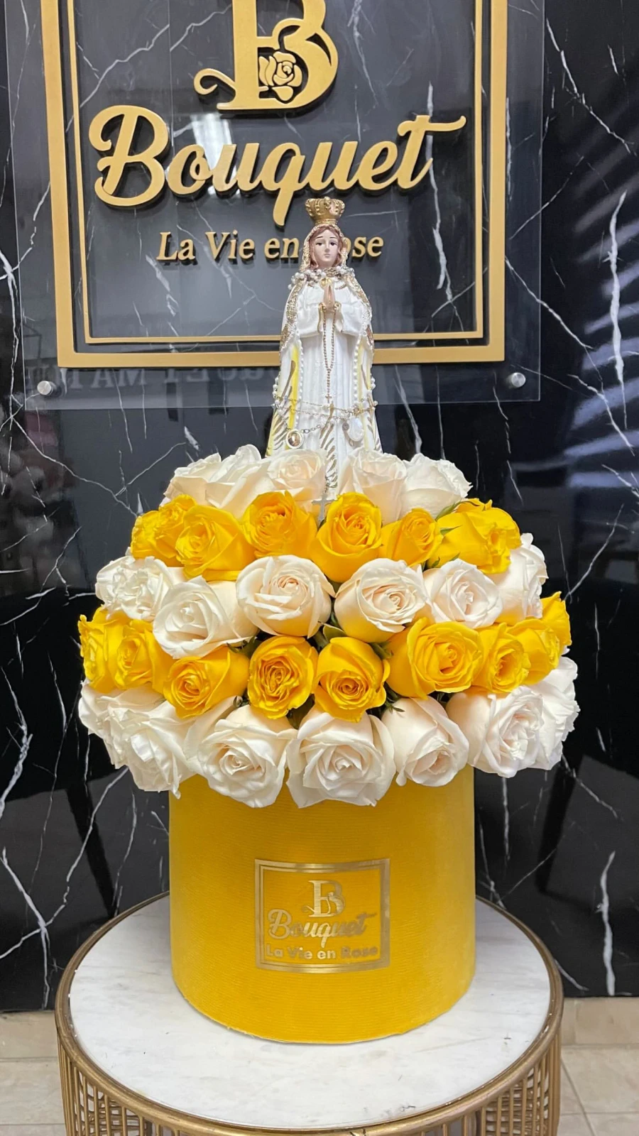 Topiario solo de rosas (NO INCLUYE LA VIRGEN) 2