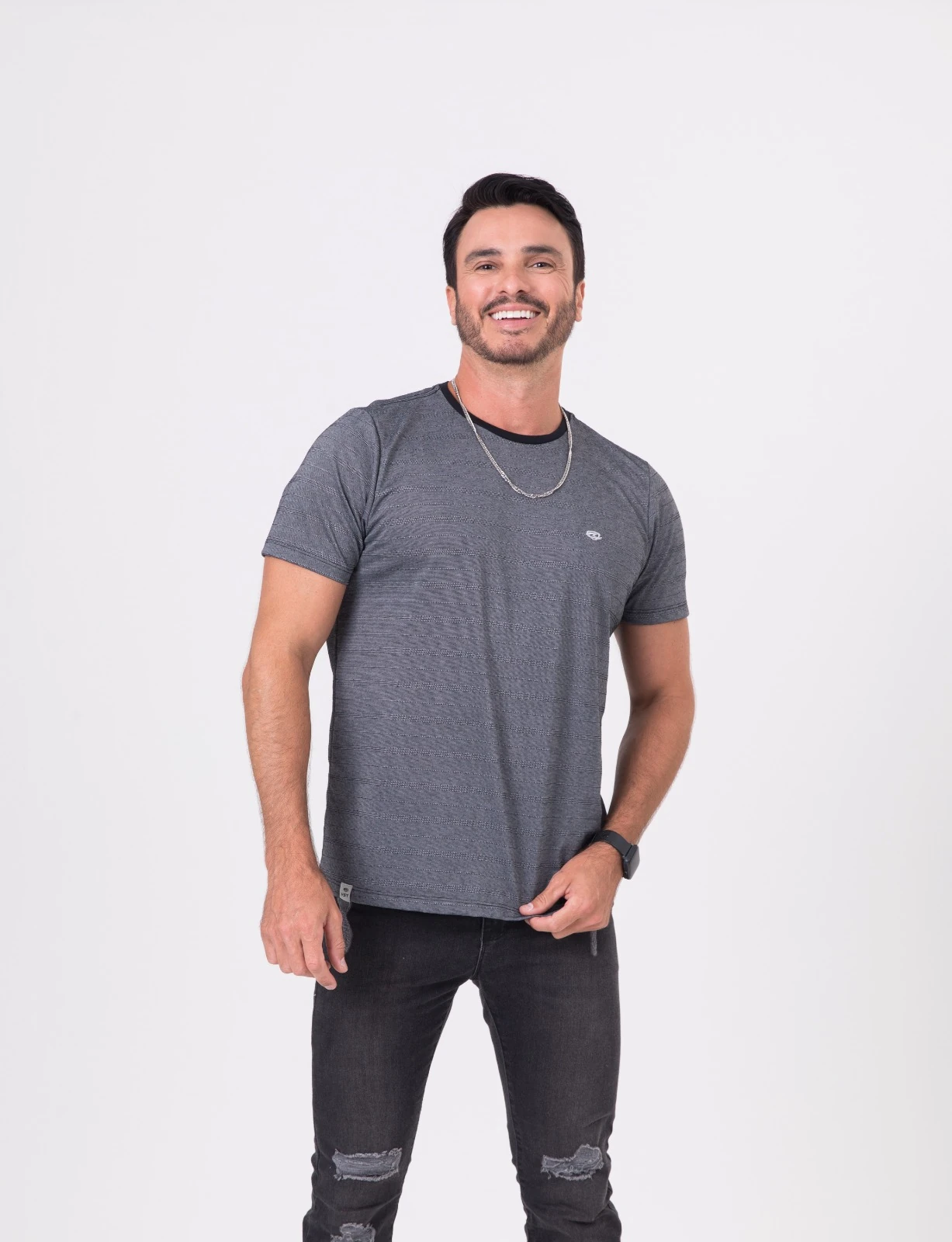 Camiseta Masc Bordada