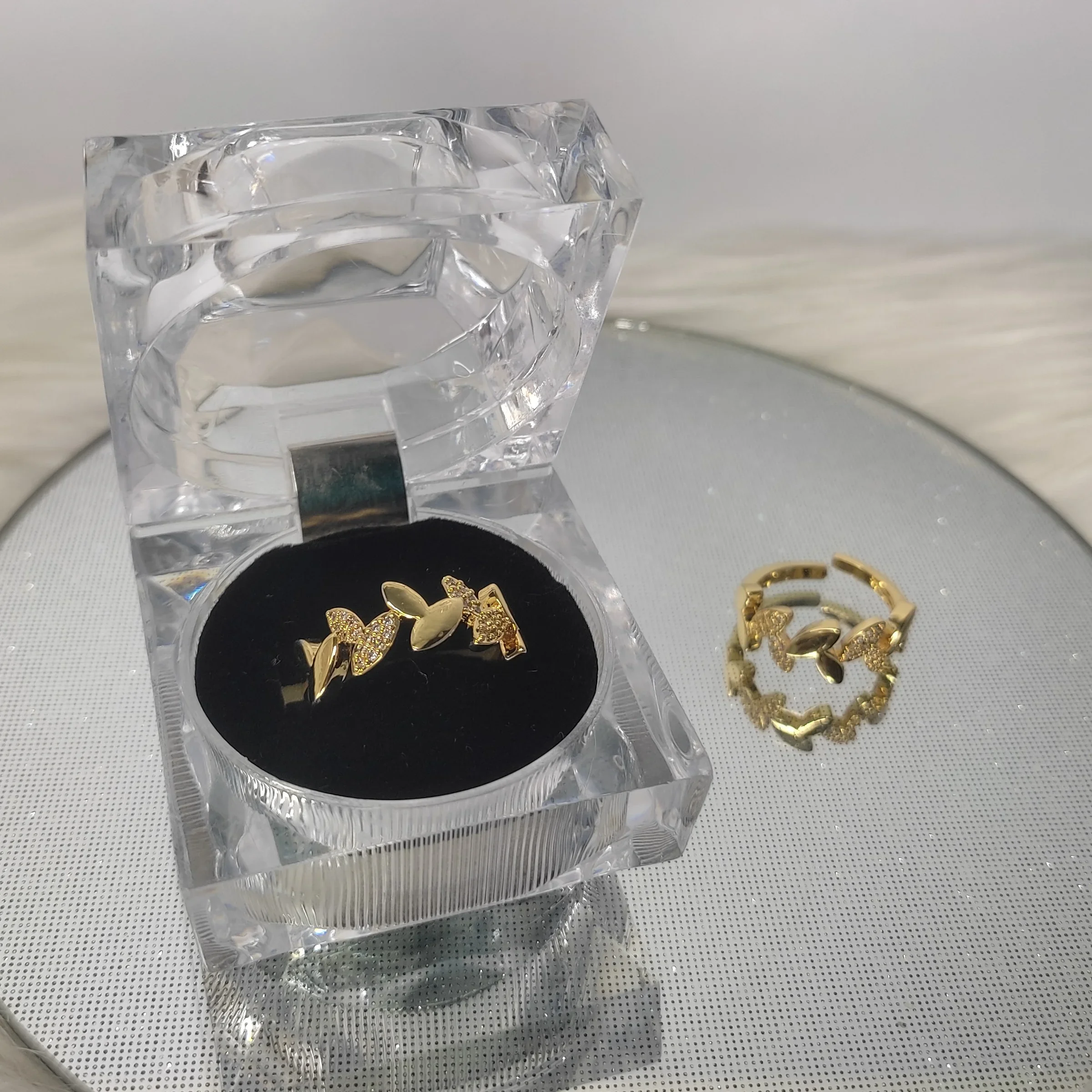 ANILLO AJUSTABLE HOJITAS