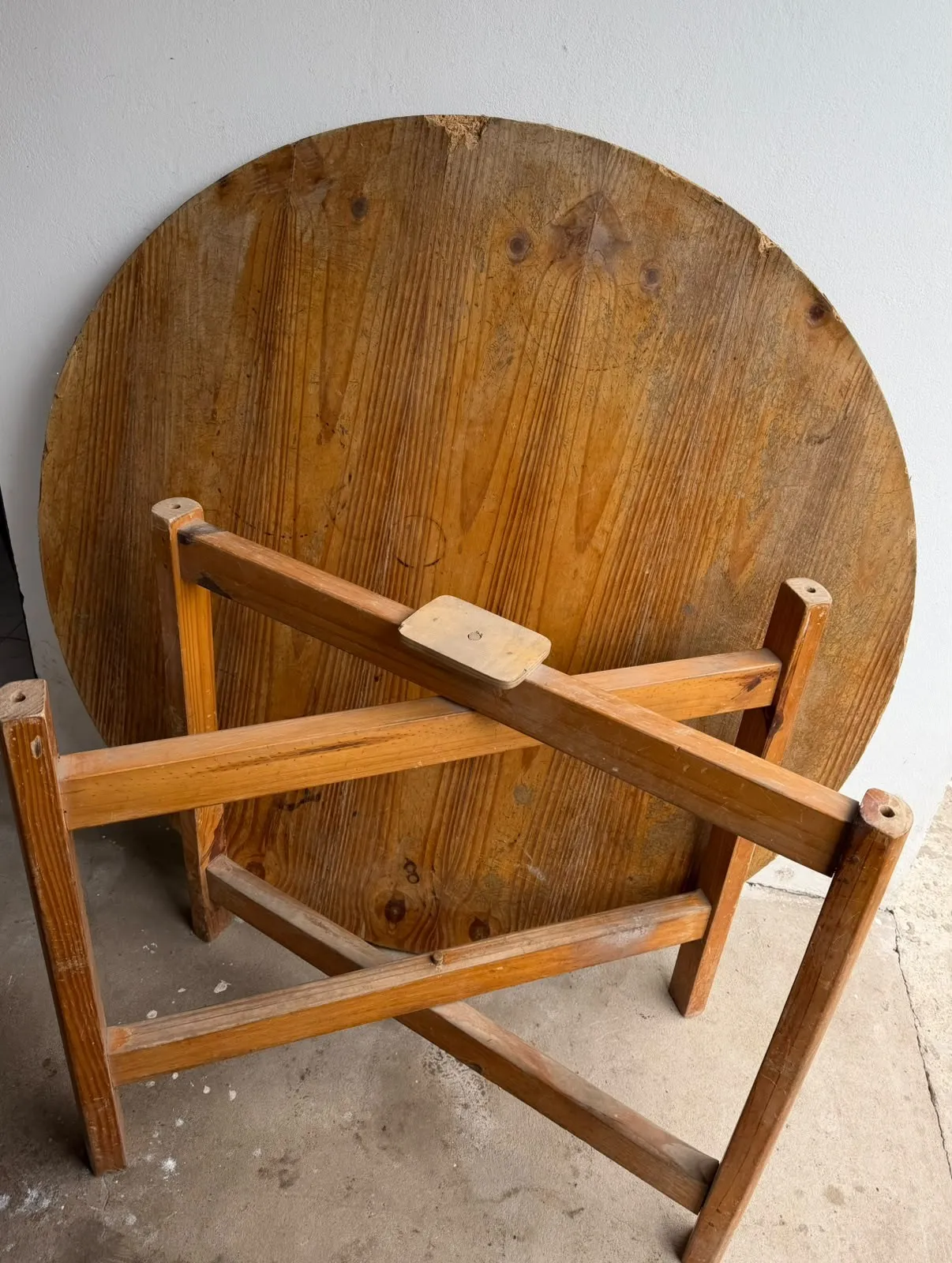 mesa y cama