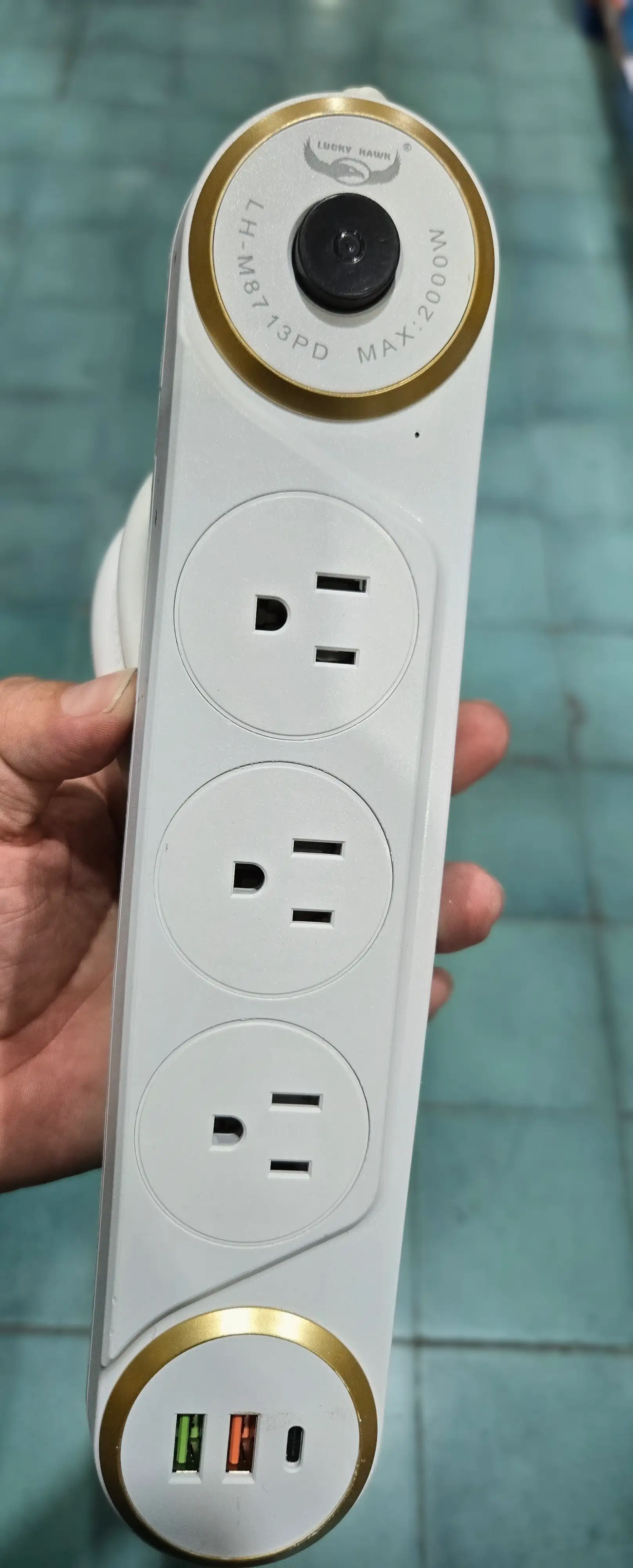 EXTENSION TOMA CORRIENTE 3 PUERTOS Y 4 USB ( 1 TYPE -C ) 3