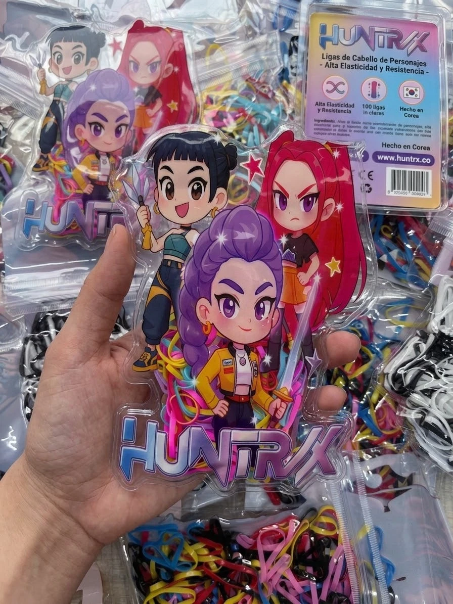 paquete de 12 bolsitas con ligas tpu de tematica kpop