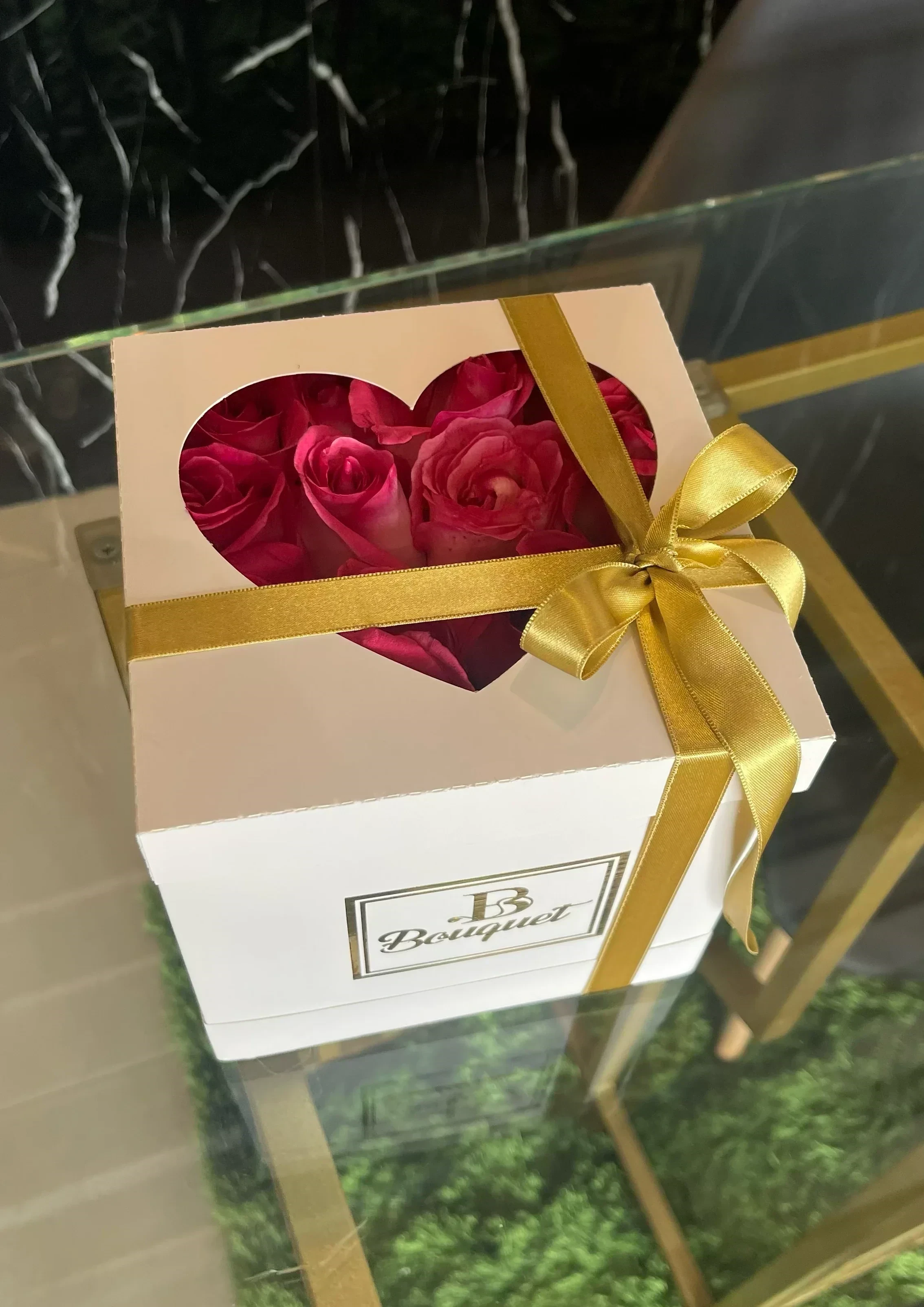 Cuadrada pequeñ con tapa de corazon 3