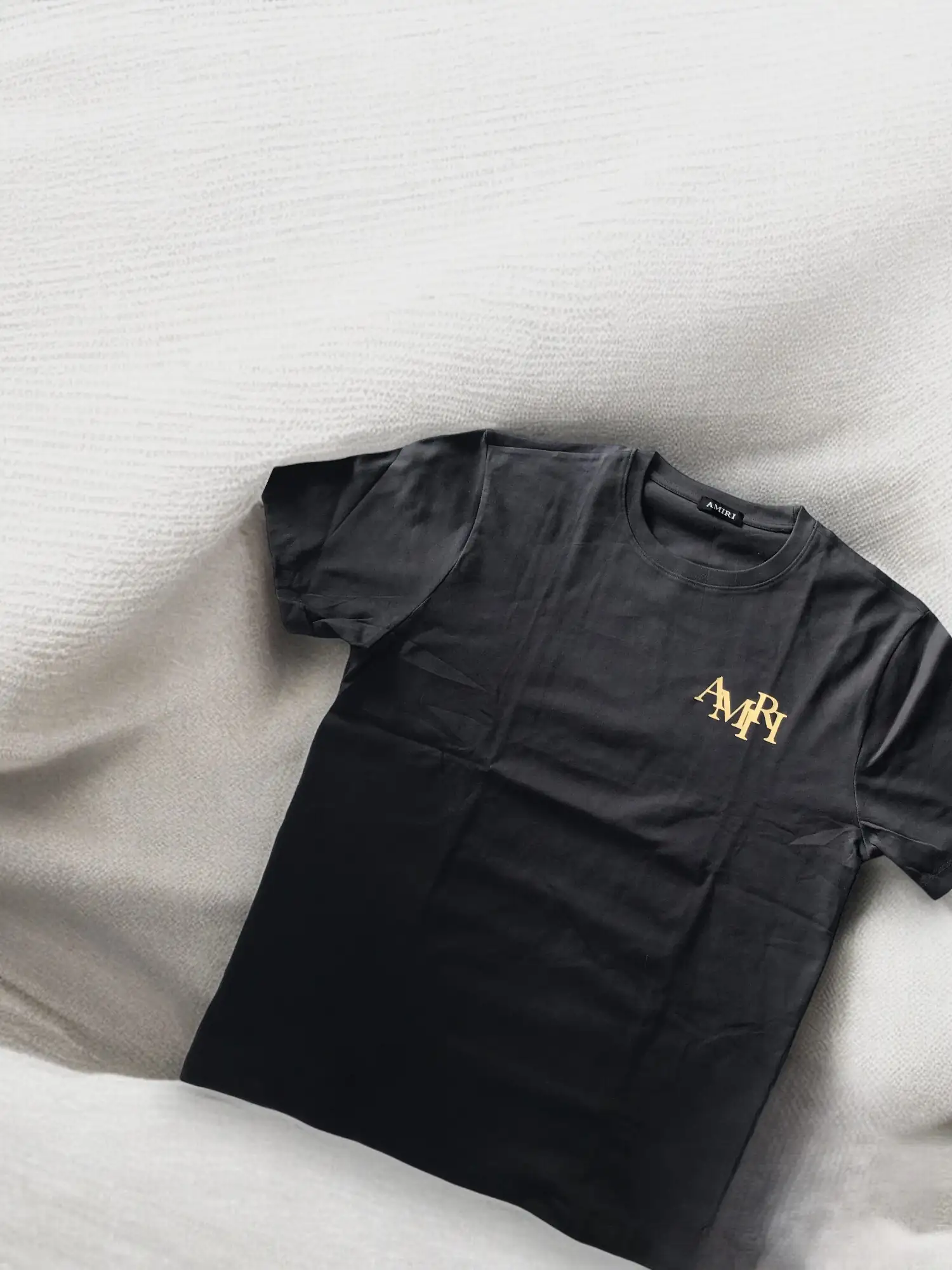 Camiseta Amiri Negra Amarillo