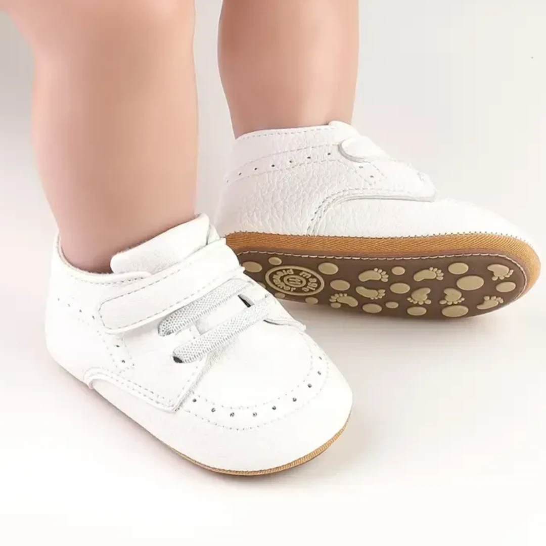 ZAPATITOS BLANCO CORDONES