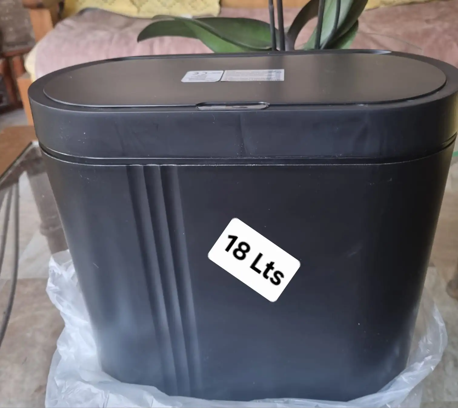 Cesto basura 18 L  negro tapa inteligente 