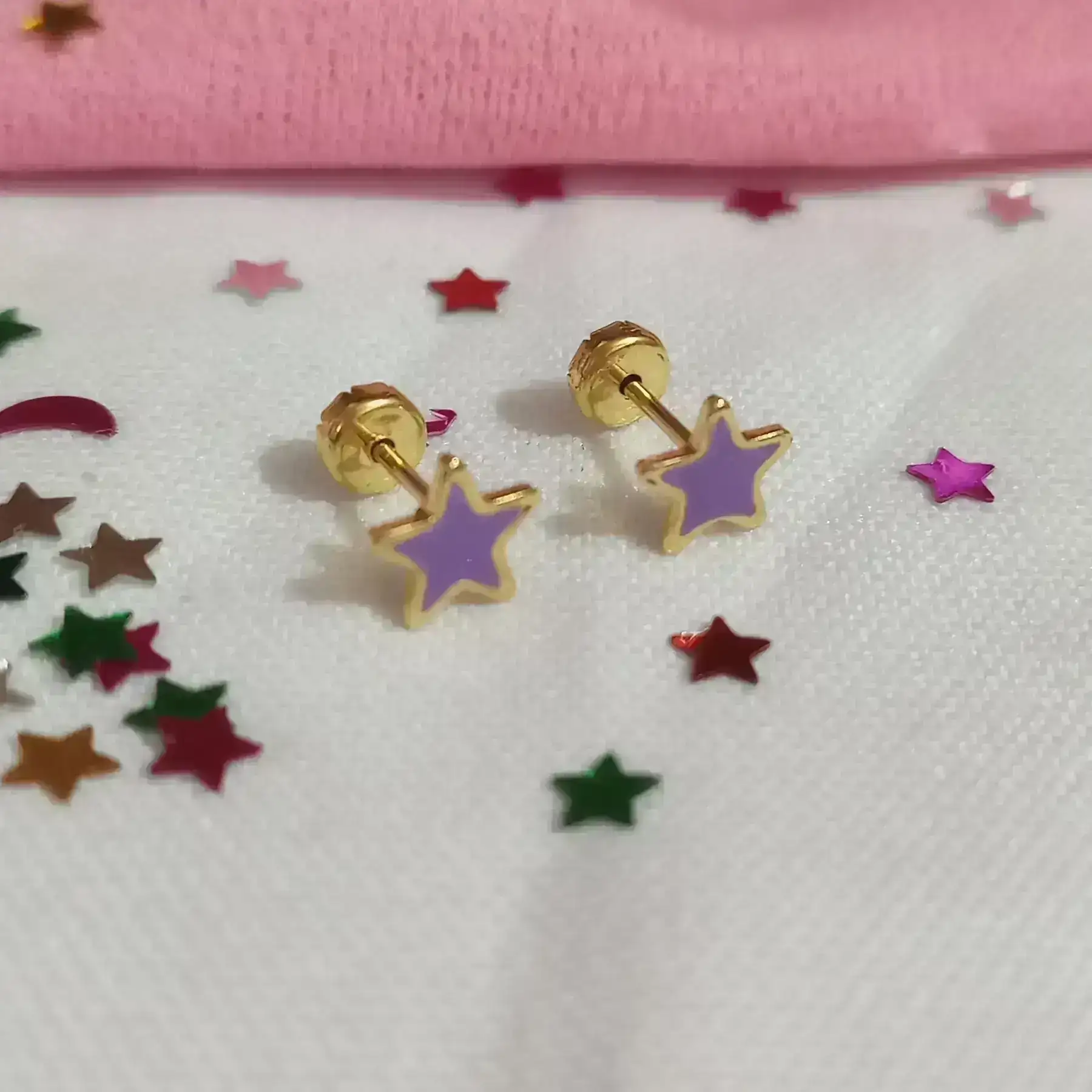 Estrella esmaltada violeta
