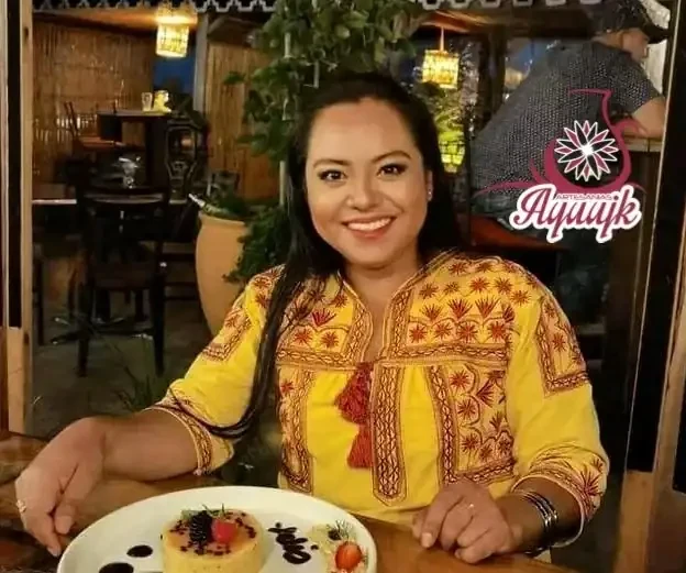 Vestido artesanal 001