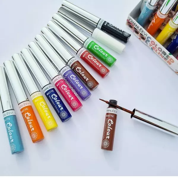 Delineadores liquido de colores 