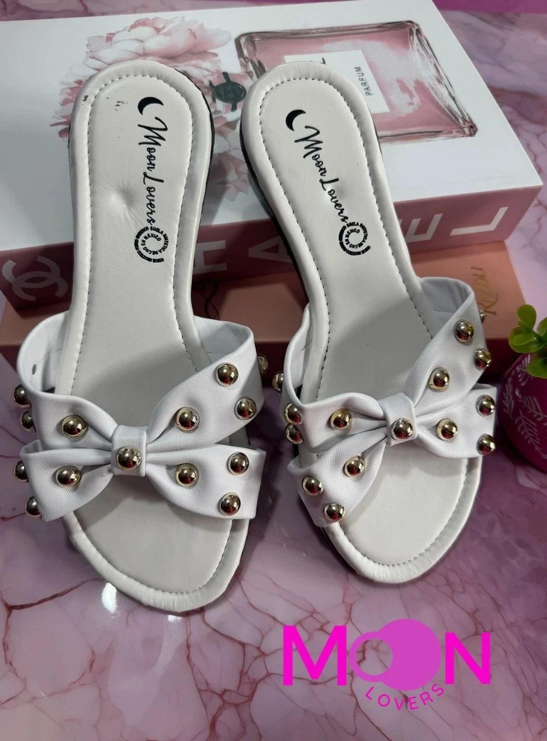Mod.1038 Mayoreo Sandalia Blanca estoperoles 