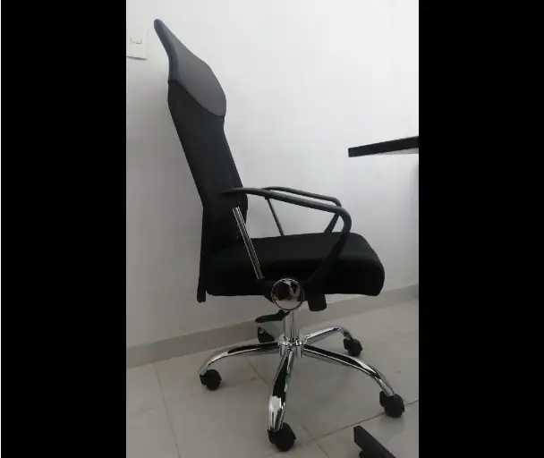 Silla de oficina con respaldo de malla 3