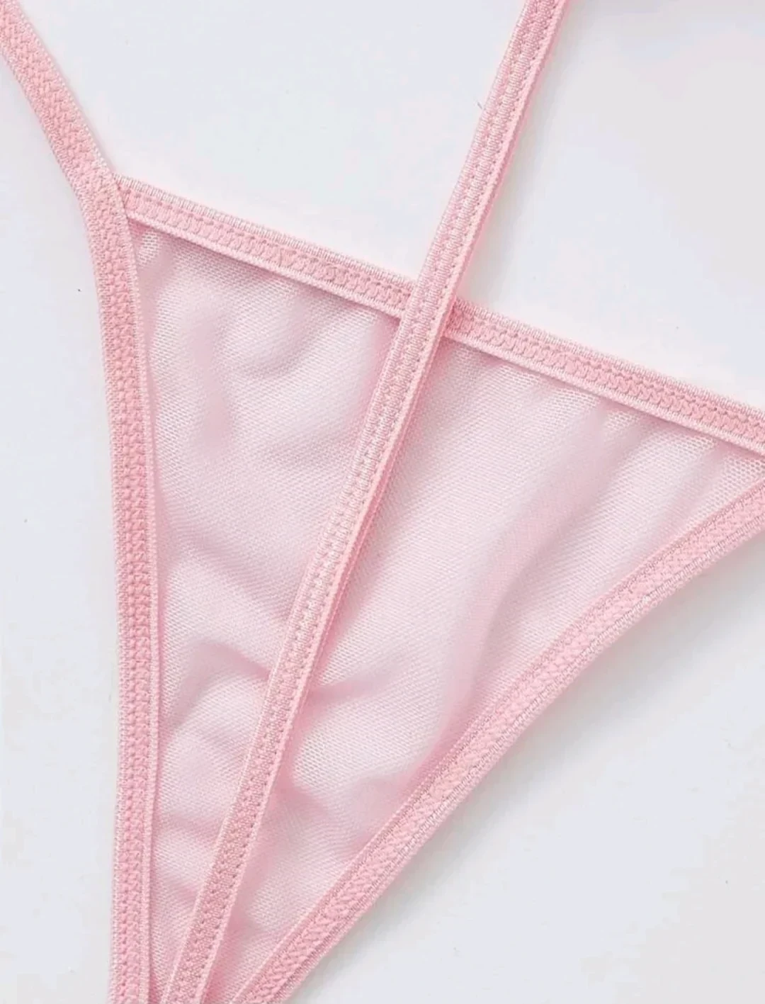Tanga pompón rosa, disponible talla L 4