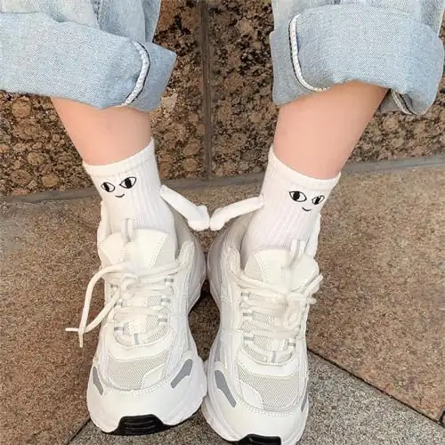 Calcetines kawai con manitas de iman