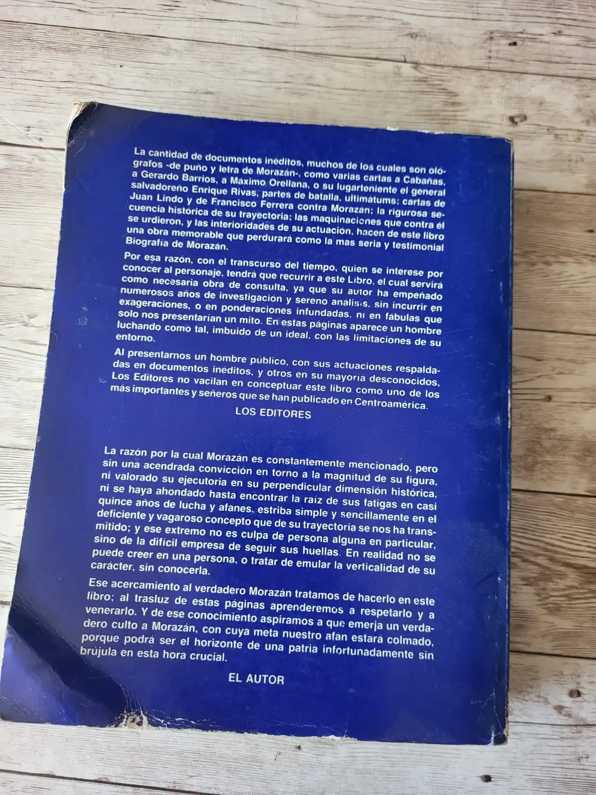 Laurel sin ocaso / Miguel R. Ortega 2