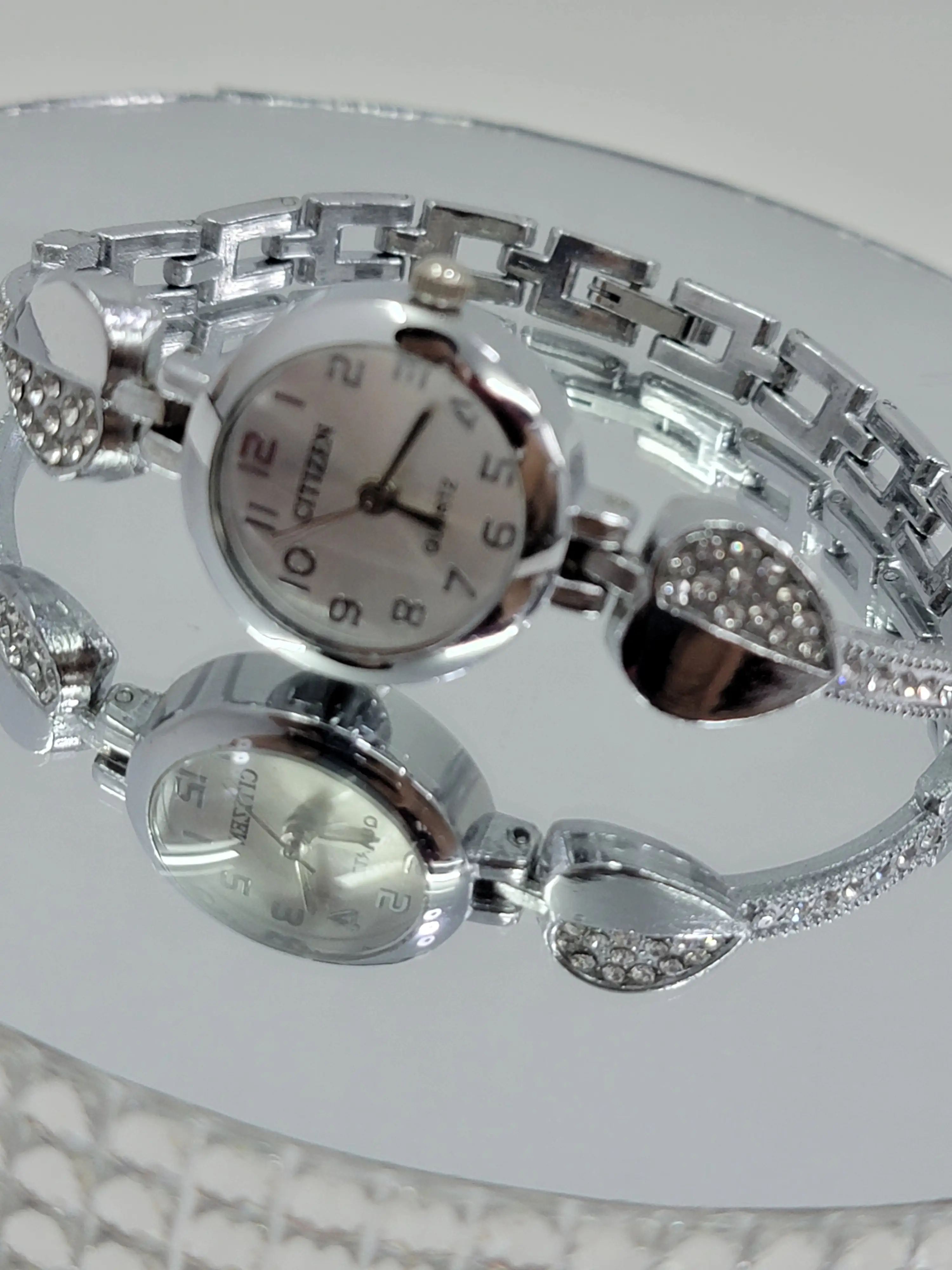 Reloj acerado 