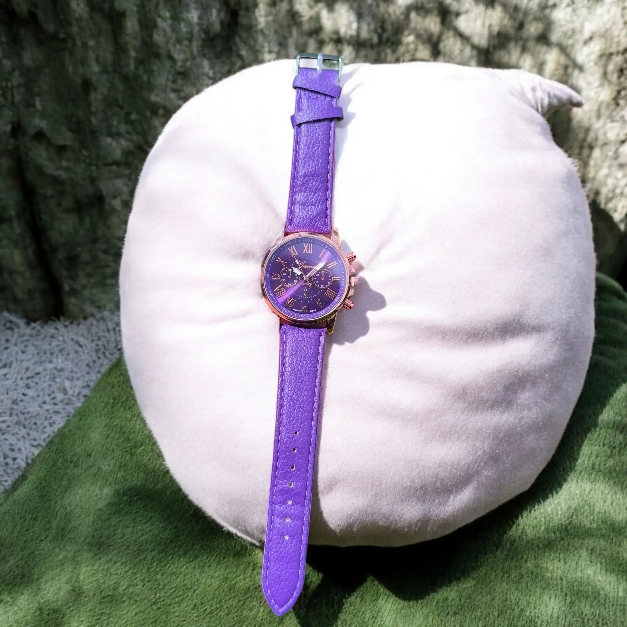 Reloj redondo Morado 