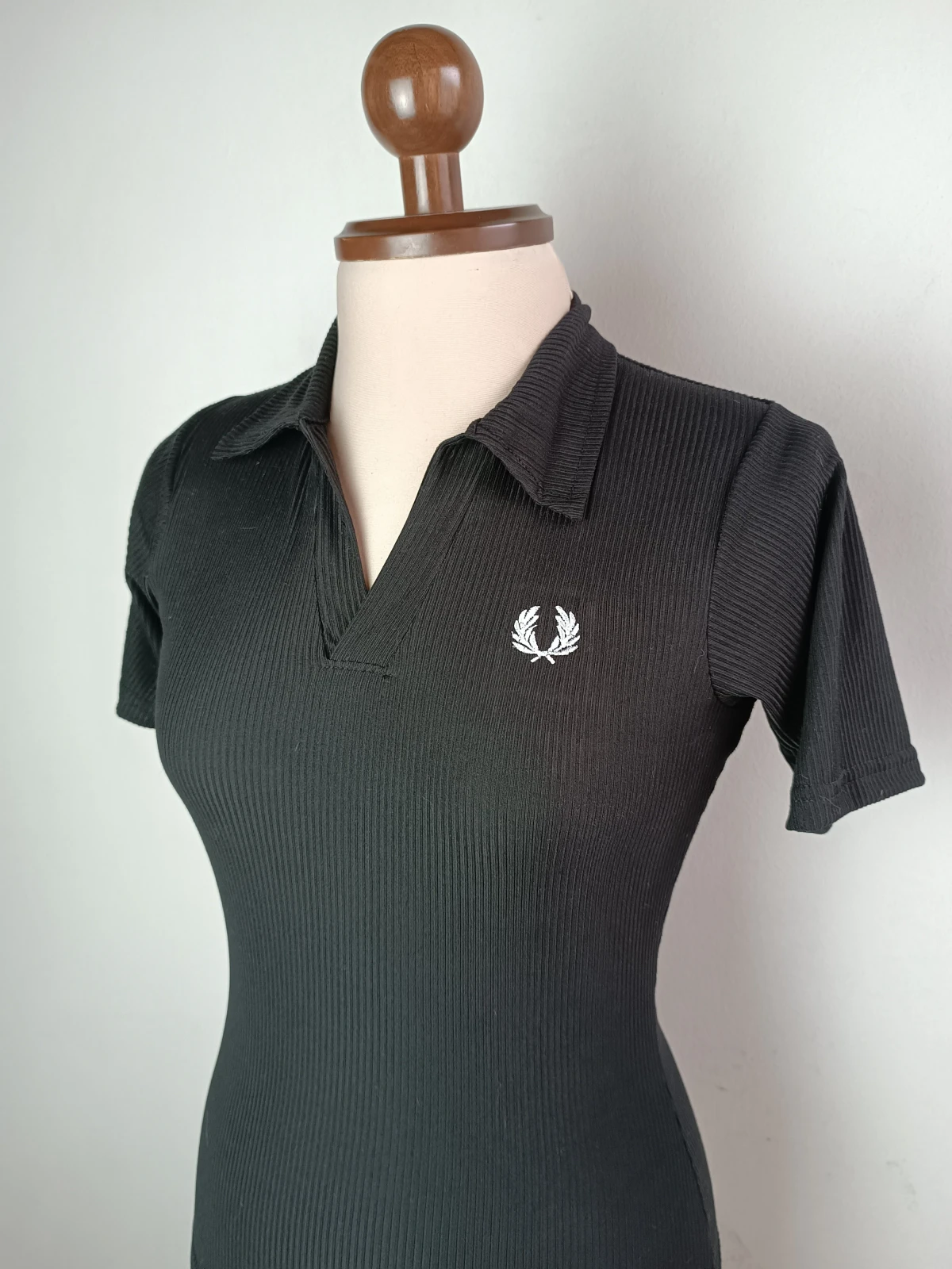 polo cuello abierto 
