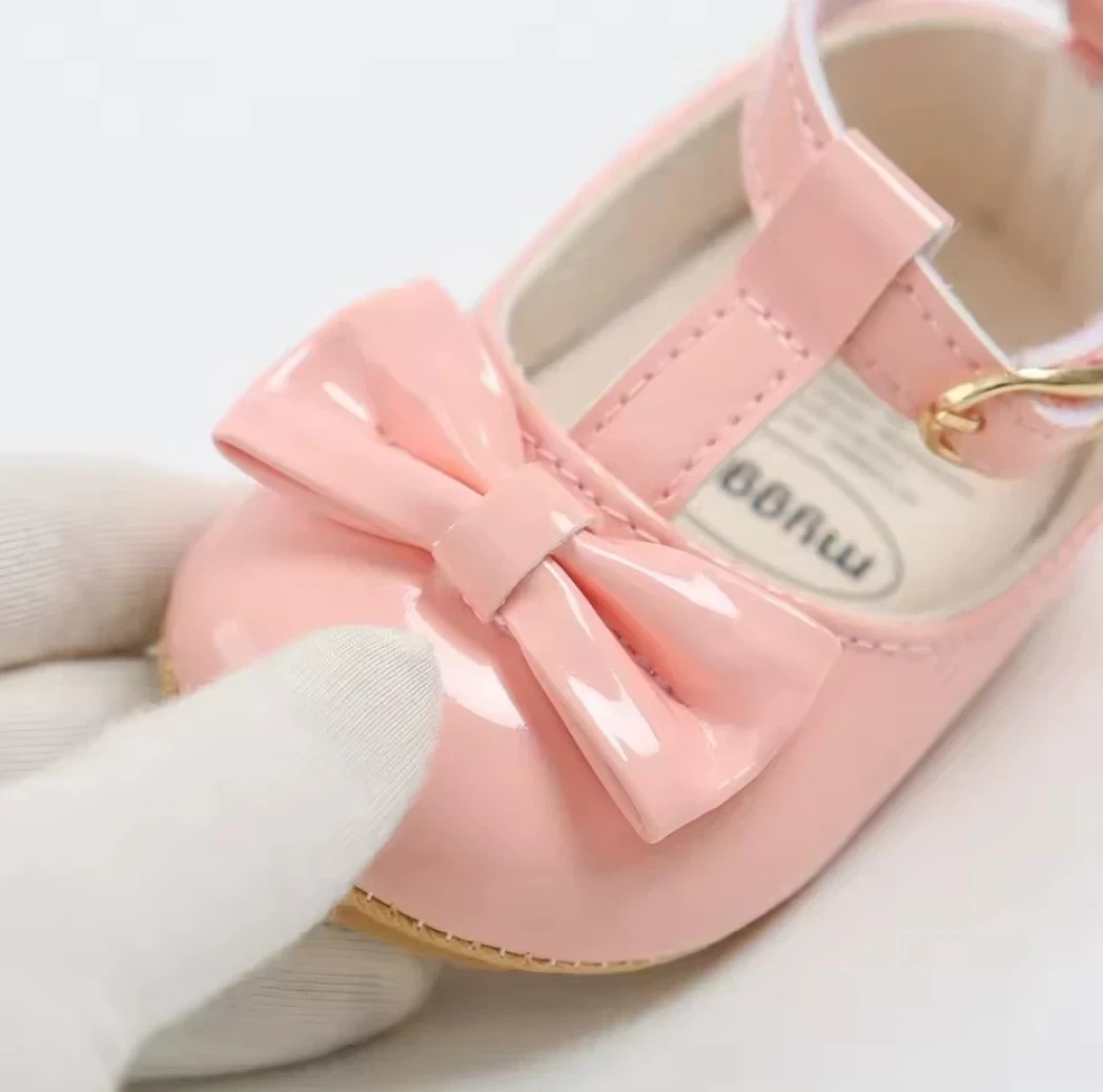 ZAPATITOS ROSA 2