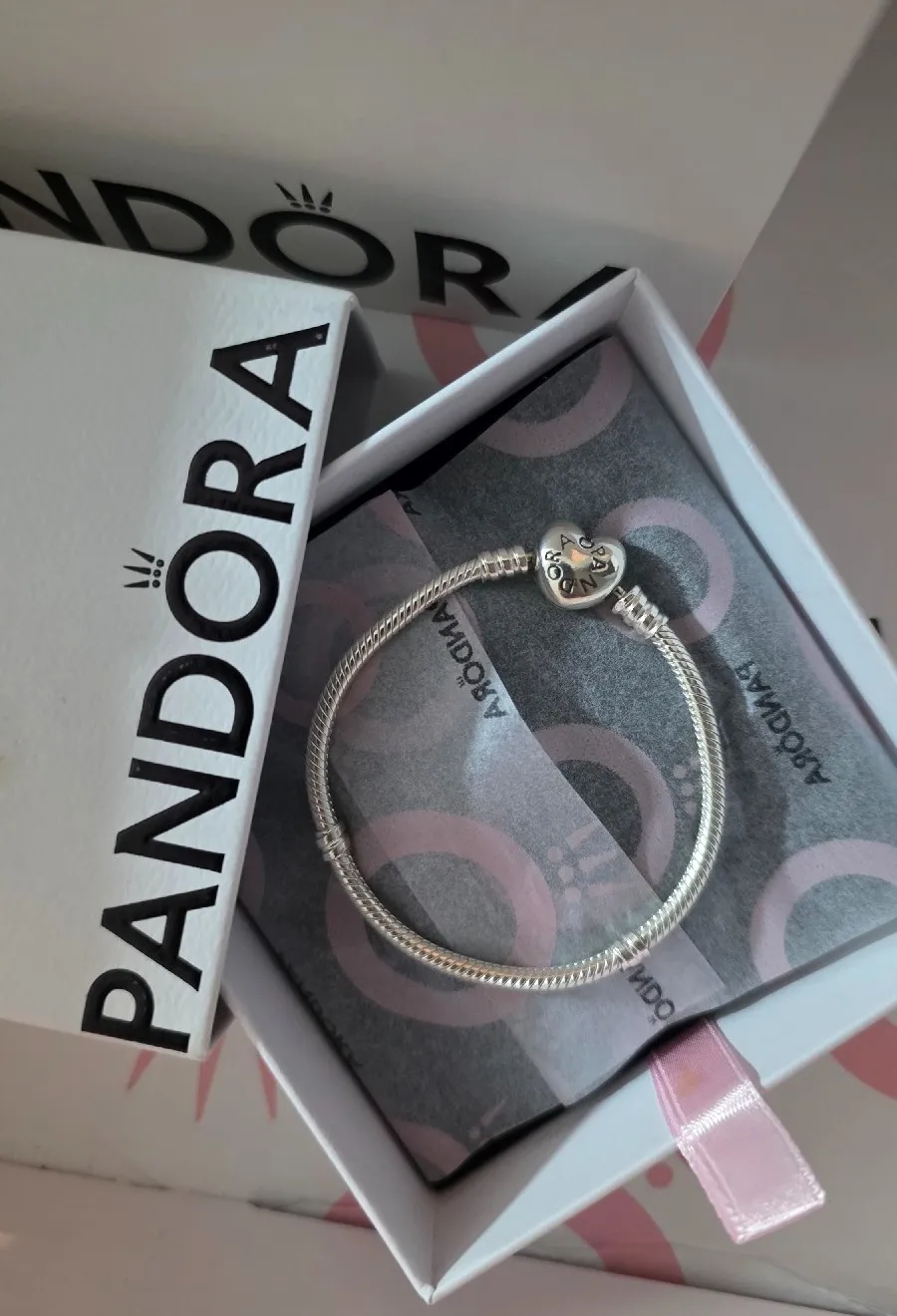 Pandora heart clasp silver moments bracelet 
