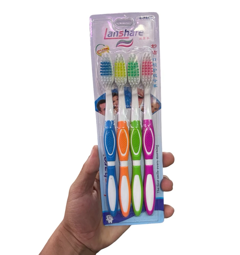 Paquete de 4 cepilllos dentales