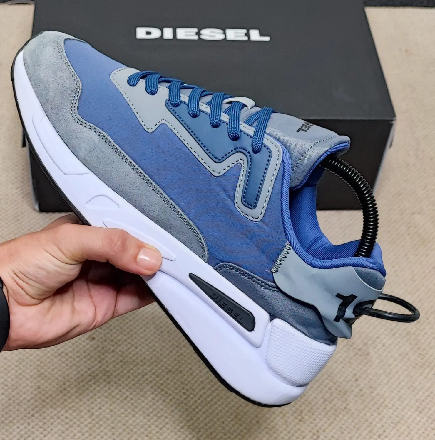 DIÉSEL 1971 UNISEX AAA 8