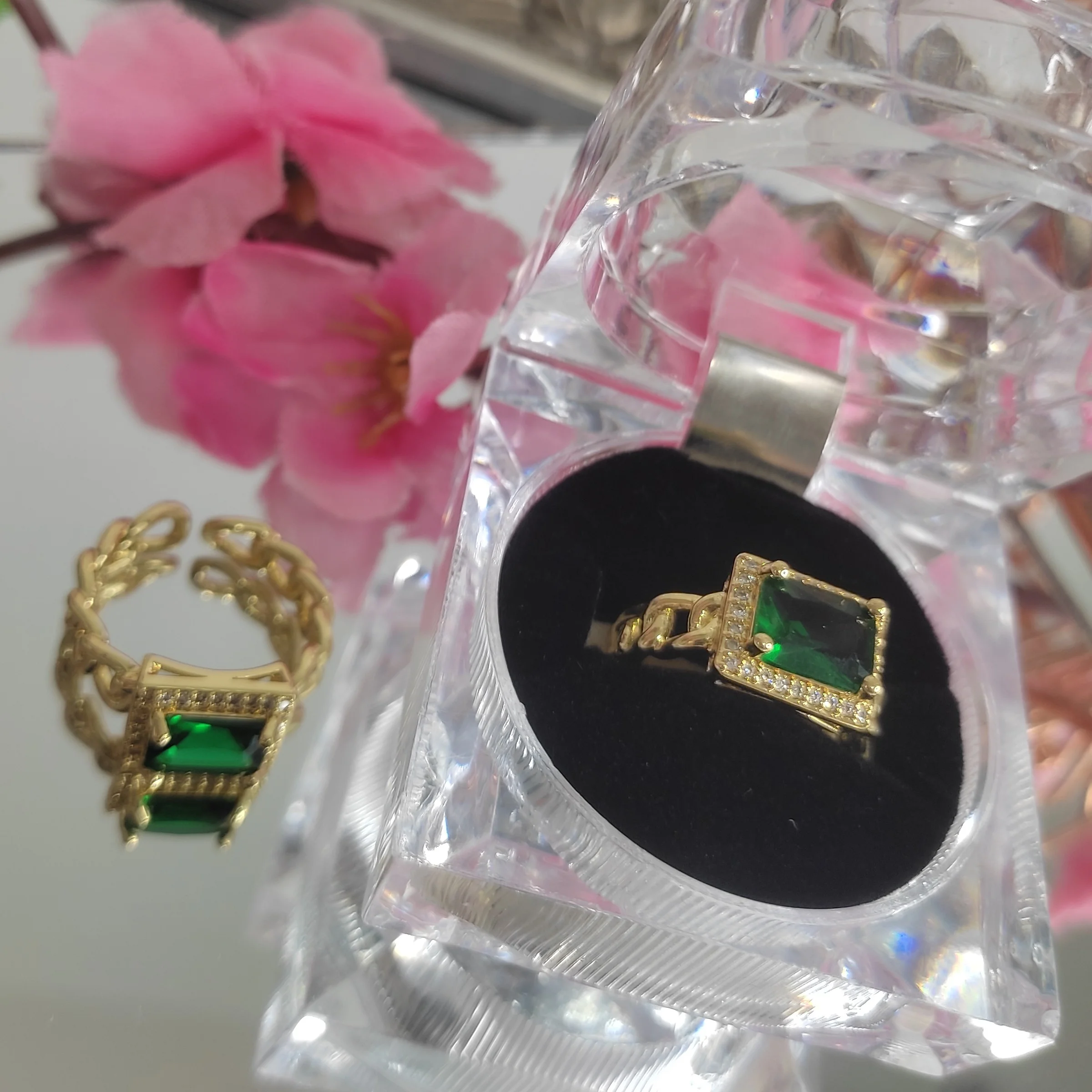 ANILLO AJUSTABLE PIEDRA GRANDE ELEGANTE