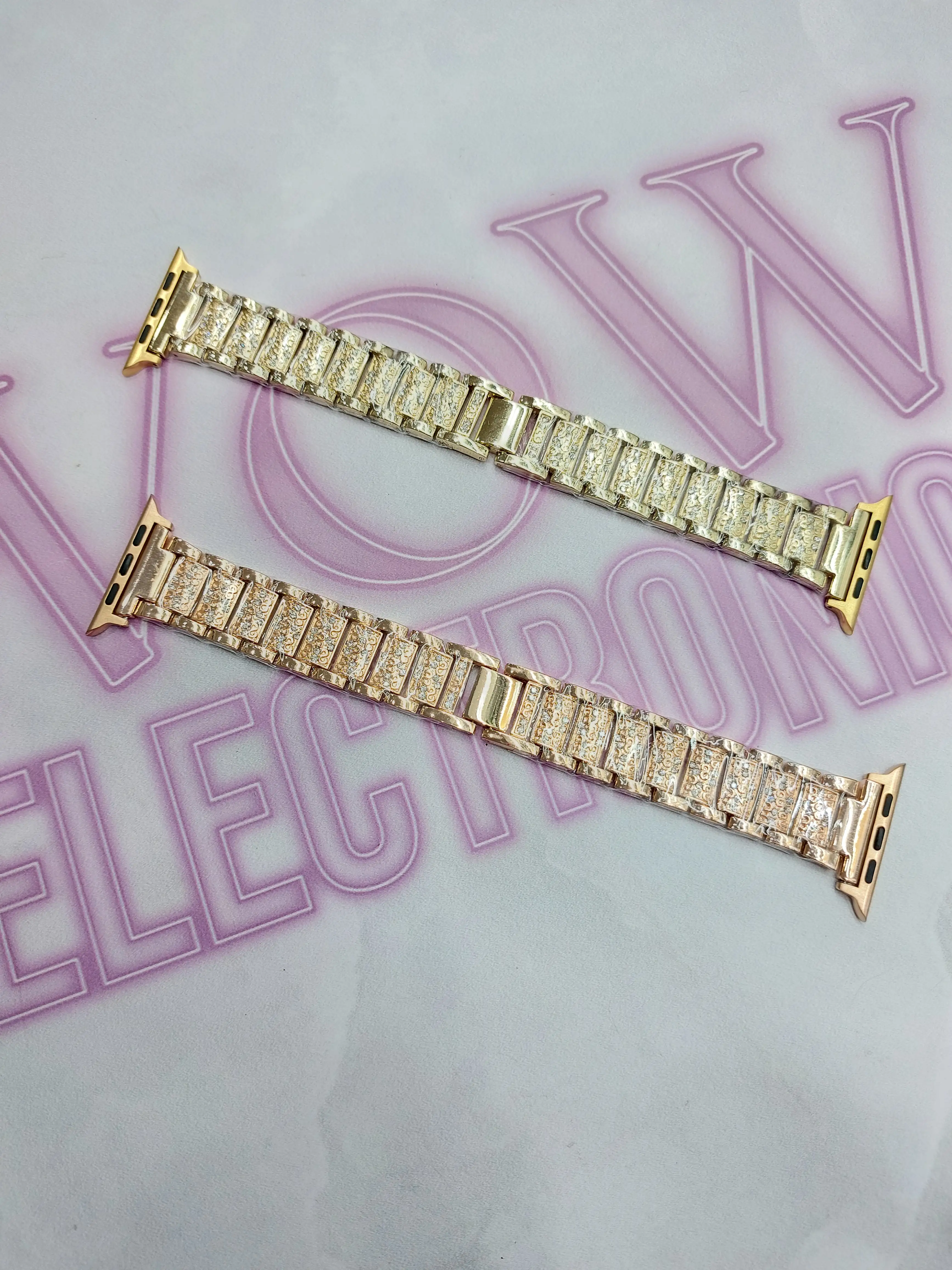 Correas metalicas con relieve y brillantes  2