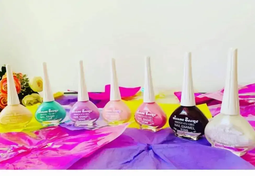 Esmalte jeans scene