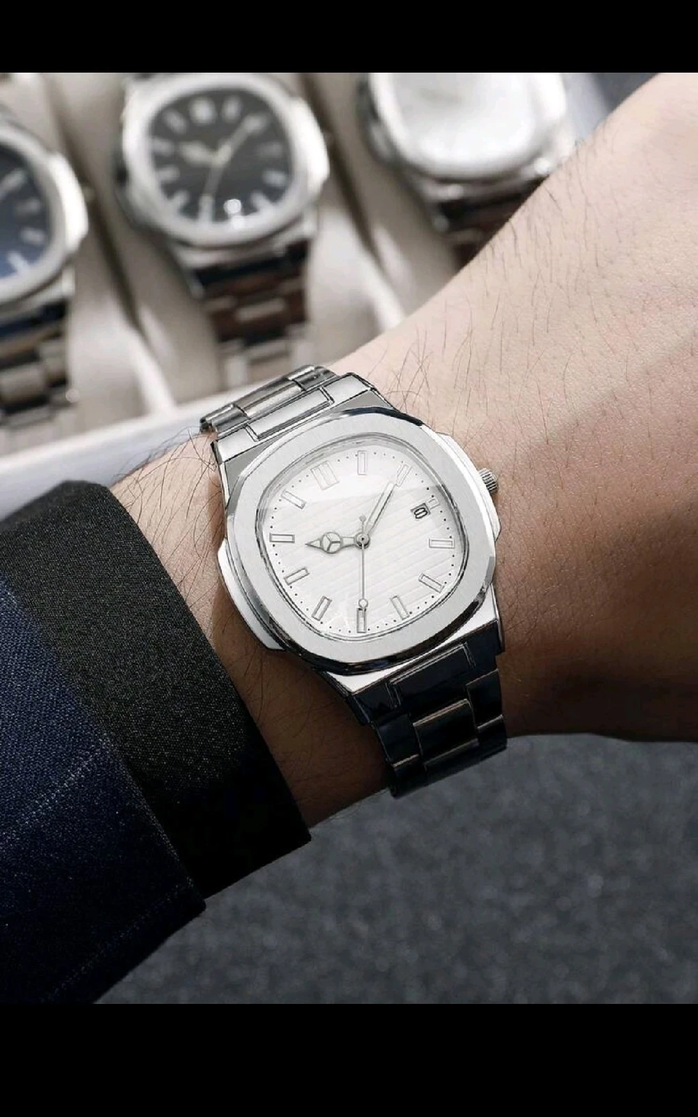 Reloj Análogo Ejecutivo con Bisel Octagonal y Fechador 2