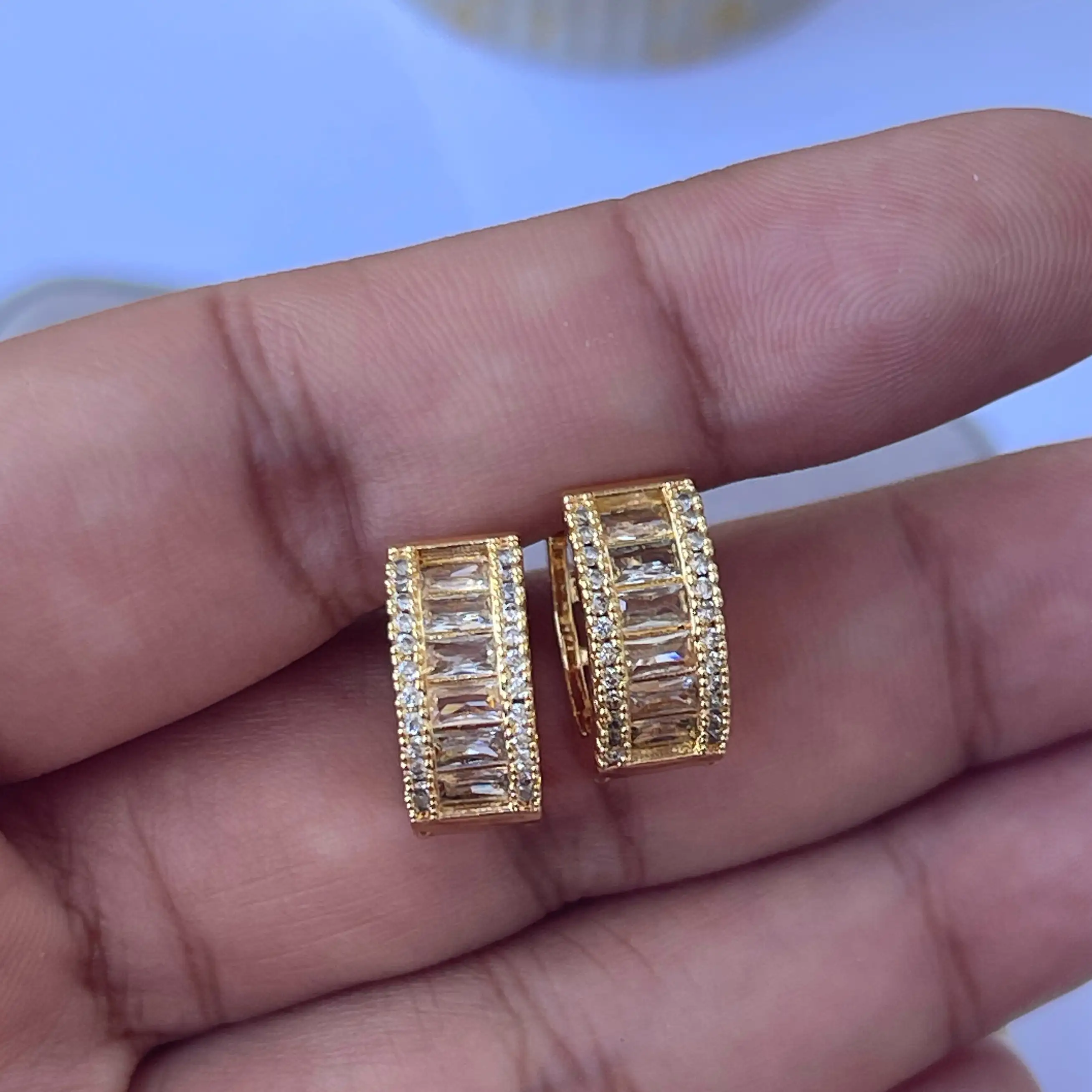 HOOPS PIEDRITAS ELEGANTES 2