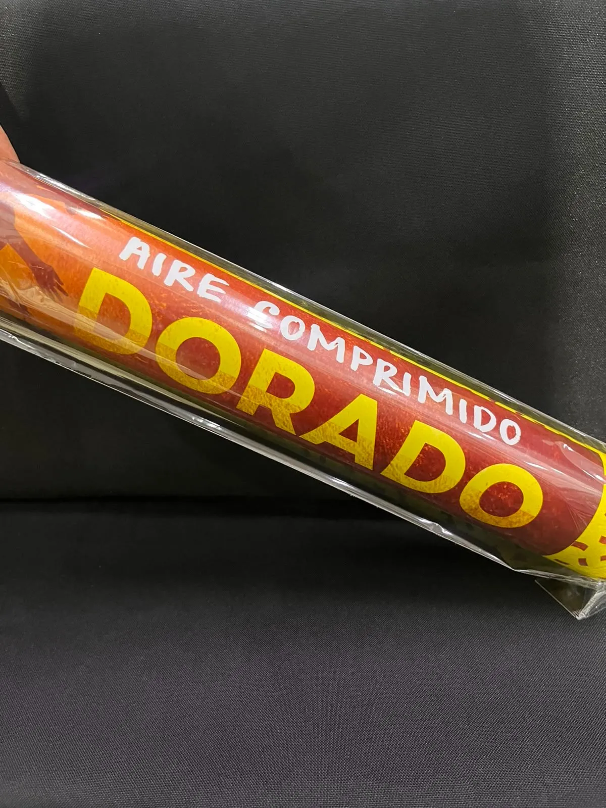 Lanza papel dorado