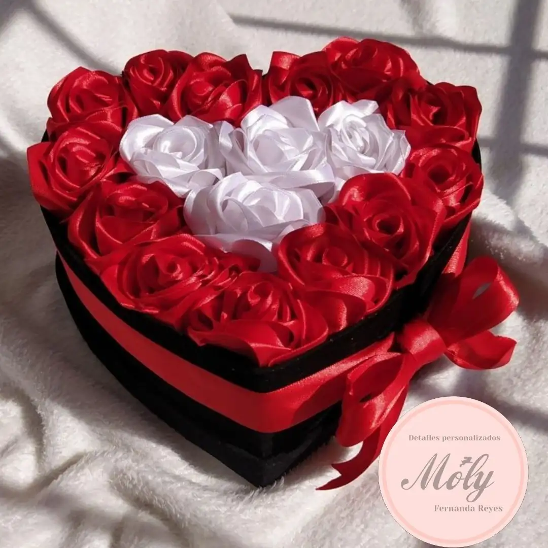 Box de rosas eternas por el dia de la madre 3