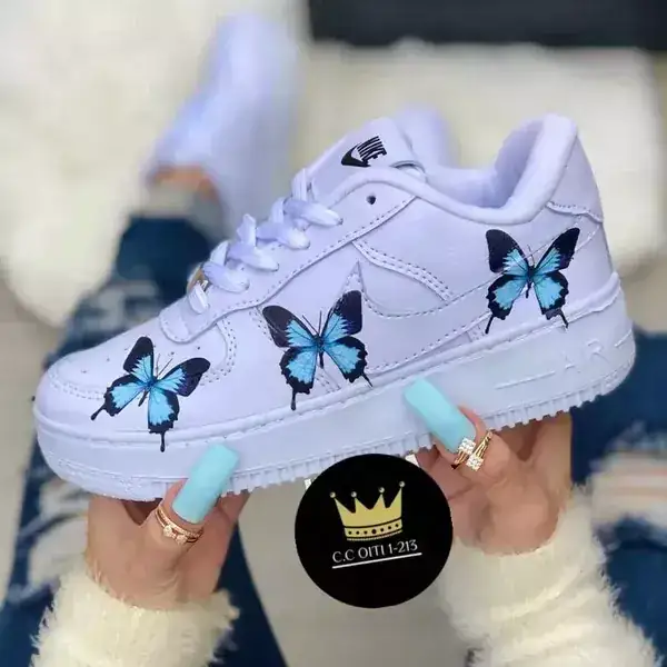 Nike mariposa