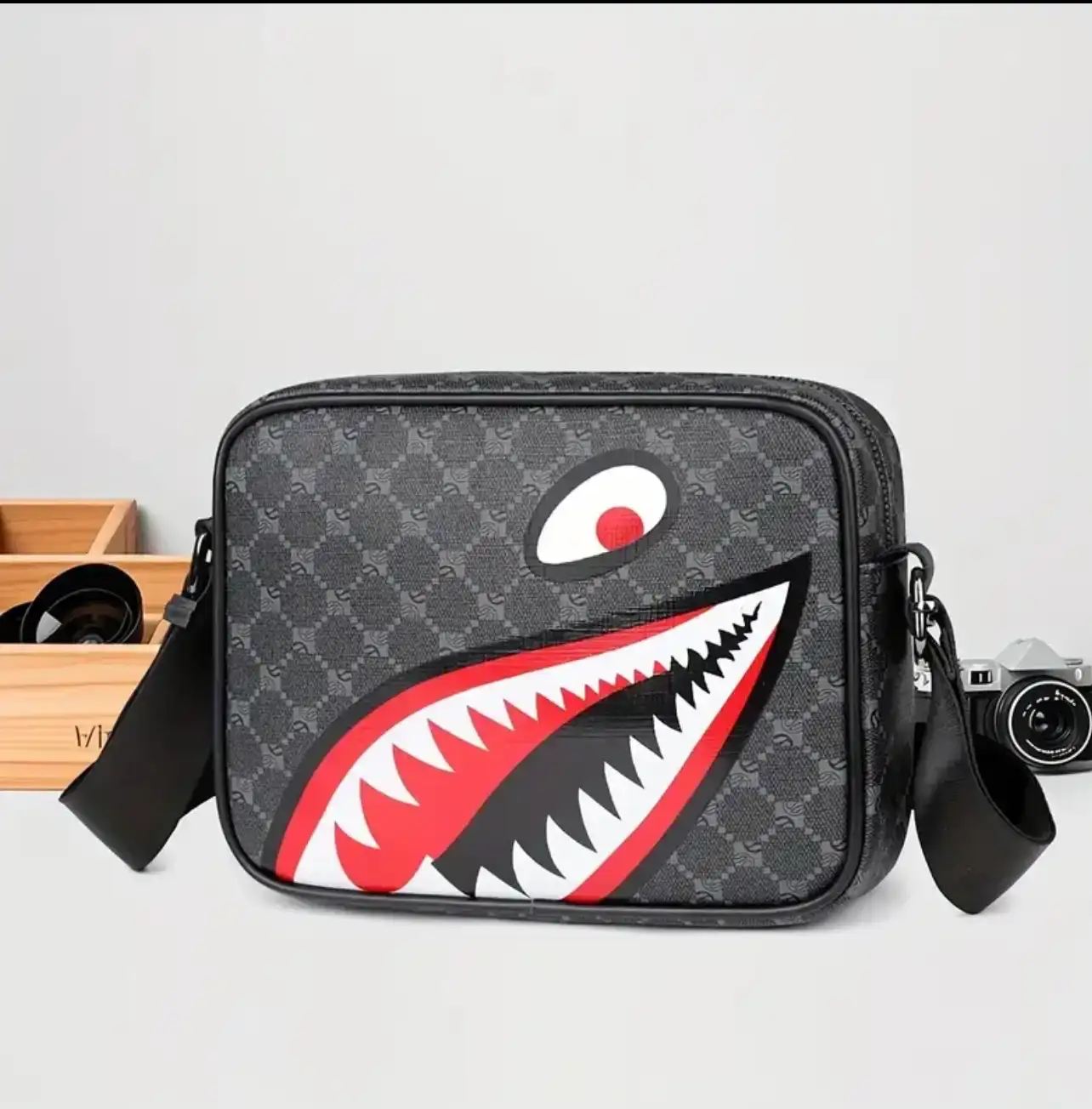 CrossBody Con dibujo Bape