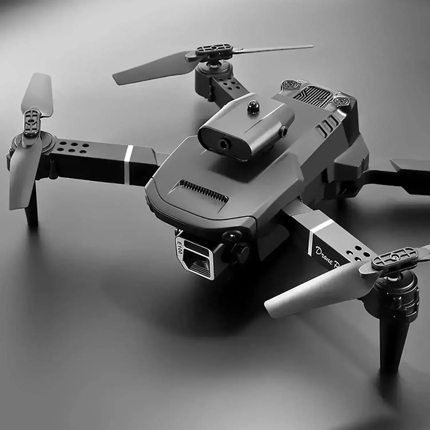 🎁 PEDIDOS: 69442828 (Tenemos al por mayor y unidad)  Distancia de Control Remoto: 100 Metros Resolución de cámara video 4k/Dual cámara Vuelo: 20 minutos   💥💥💥💥💥💥💥💥💥💥💥💥💥💥💥💥💥 E100 UAV HD 4K Drone, fotografía aérea doble cámara plegable RC Quadcopter, control remoto Quadcopter modelo plegable avión juguete para adultos. 👇👇👇👇👇👇👇👇👇👇👇👇👇👇👇👇👇 #Cámara #dual #4K HD y video en vivo: dron E100 para adultos y principiantes equipado con dos cámaras UHD 4K, la cámara frontal se puede ajustar 360°. Adecuado para selfie y grabación de video, y la cámara inferior puede disfrutar de una visión más amplia desde el cielo superior. Estas dos cámaras pueden cambiar libremente de grabar cada momento hermoso e inolvidable. Además, con la transmisión FPV, puedes ver los videos tomados por el dron en vivo en la aplicación de tu teléfono. Tome fotos y videos en cualquier momento y compartirlos rápidamente en las redes sociales. 【Fácil de usar】-- El dron de cámara tiene 3 velocidades ajustables que permite a los principiantes dominar rápidamente la función, y también permite a los jugadores avanzados disfrutar de la diversión del cambio. En modo de baja velocidad, hay funciones automáticas de evitación de obstáculos en los lados frontal, izquierdo y derecho. El radar UAV evitará obstáculos cuando los identifiquen (solo disponible en el modo de baja velocidad). Inicio/aterrizaje con una tecla, modo sin cabeza, retención de altitud, foto o video de gesto de mano. La mejor opción con suficiente diversión para principiantes. Multifuncional y más divertido de volar: nuestro dron con cámara puede realizar vueltas y rollos de 360°, hace que la mosca sea más atractiva. Puedes definir una ruta de vuelo exacta en el mapa de la aplicación, el dron volará siguiendo el camino, te ofrece maravillosas experiencias de vuelo. Muestra el gesto "V" o "palma" para permitir que el dron de la cámara reconozca y tome fotos o video. Y comparte con amigos o familiares en las redes sociales. Diseño seguro y largo tiempo de vuelo: el quadcopter RC tiene protectores de hélice para garantizar un vuelo seguro para ti. Material ABS de alta calidad y función de parada de emergencia para liberar tus preocupaciones de golpes o caídas. El cable de carga mejorado utiliza chips importados para protección contra sobretensión para evitar accidentes causados por una carga incorrecta. Inlcuye 1 batería para hasta 20 minutos de tiempo de vuelo ultra largo. Cuando tiene batería baja, las luces del dron continúan parpadeando, puedes operarlo de vuelta a evitar pérdidas. Regalo ideal y funda de transporte: nuestro mini dron es un diseño plegable que hace que este dron cuadricóptero sea pequeño, puedes llevarlo a cualquier lugar que quieras. Y viene con una práctica funda de transporte que puede sacar fácilmente para divertirse con tu familia cuando sales. Es el regalo ideal para cumpleaños, Navidad, Día del Padre u otro día. El diseño considerado con funda de transporte que será amado por niños, hombres, mujeres, adolescentes, niños, marido y novio.   💥💥💥💥💥💥💥💥💥💥💥💥💥💥💥💥💥💥 Color: Negro Resolución de la captura de video: 4 k hd Nivel de habilidad: Beginner Peso del artículo: 120 Gramos Capacidad: 1800 Miliamperios Hora  Características avanzadas:   versión mejorada para evitar obstáculos en los cuatro lados Batería del control remoto: batería AA * 3 (traiga la suya propia) Modo de operación: control remoto / APLICACIÓN Frecuencia de control : 2,4 GHz Tamaño del cuerpo: (expandido sin anillo protector) 24*28*7CM (Plegable) 13,5*8*7 CM Tamaño del embalaje: 17*22*7 CM Método de carga: interfaz USB Universal Capacidad de la batería: batería modular de 3,7 V 1800 mAh Tiempo de vuelo: unos 15-20 minutos Tiempo de carga: 60 minutos Distancia del control remoto:100 metros Modo de cámara: FPV Lente: Cámara incorporada Resolución de video: cámara única 4K/cámara dual 4K Equipo de velocidad: lento/medio/rápido  Lista con cámara:  Aeronaves*1  Transmisor de control remoto * 1  Batería de cuerpo * 1  Aspas de ventilador de repuesto * 4  Cable USB * 1  Destornillador * 1  manual*1 4