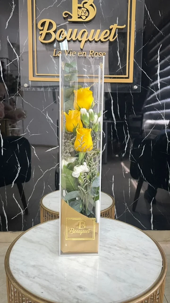 Caja de acetato con rosas 