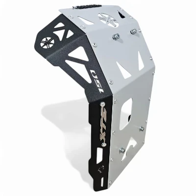 AC Xtz 150 pechera color acero gris con laterales negros y logo 3d en negro ML