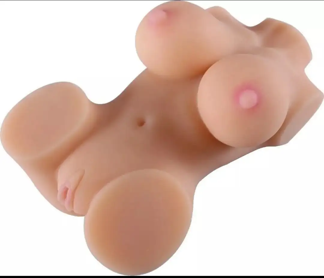 Torso pechos grandes