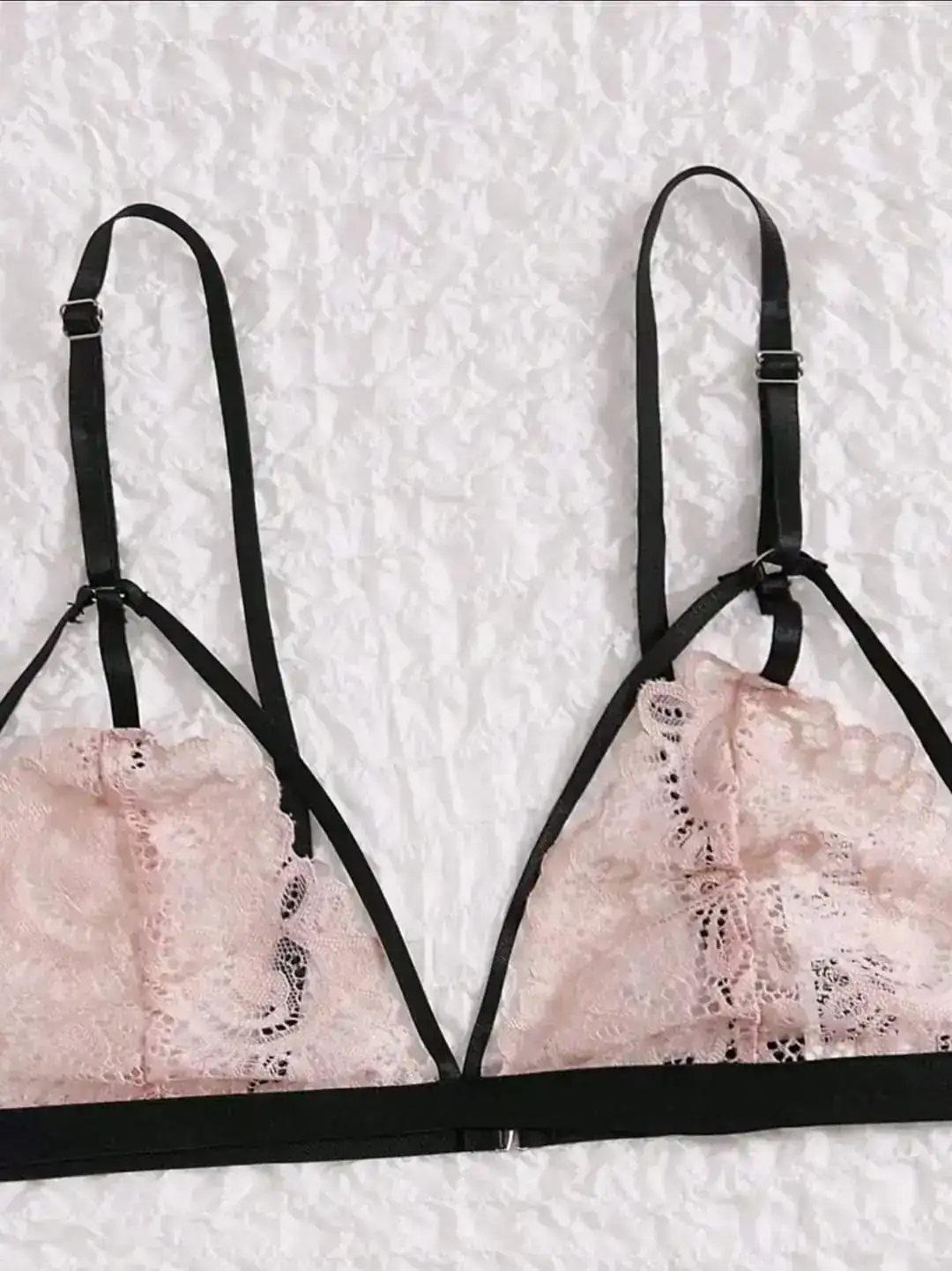 Lenceria de encaje floral transparente. 2