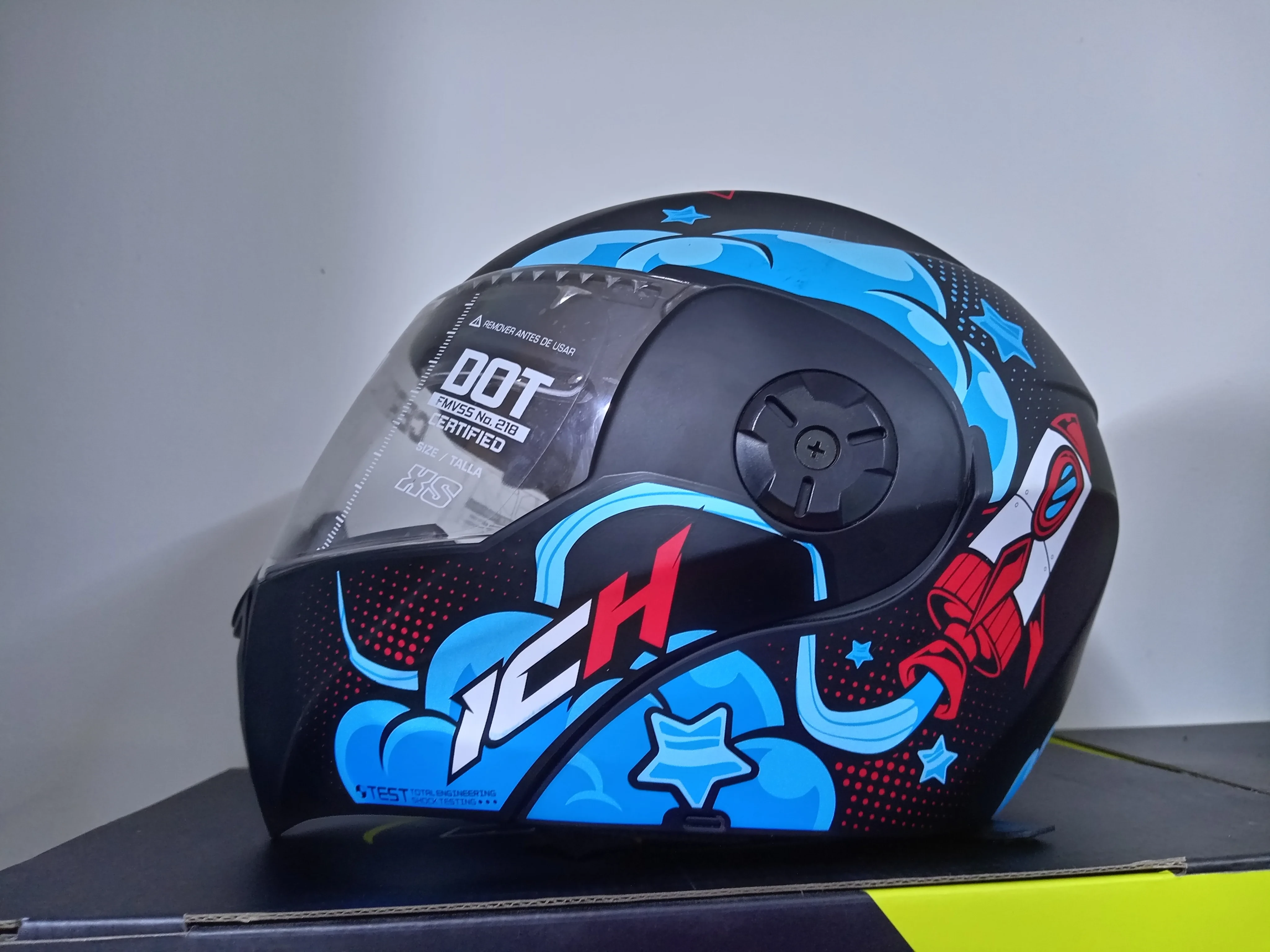 CASCO NIÑO ABATIBLE