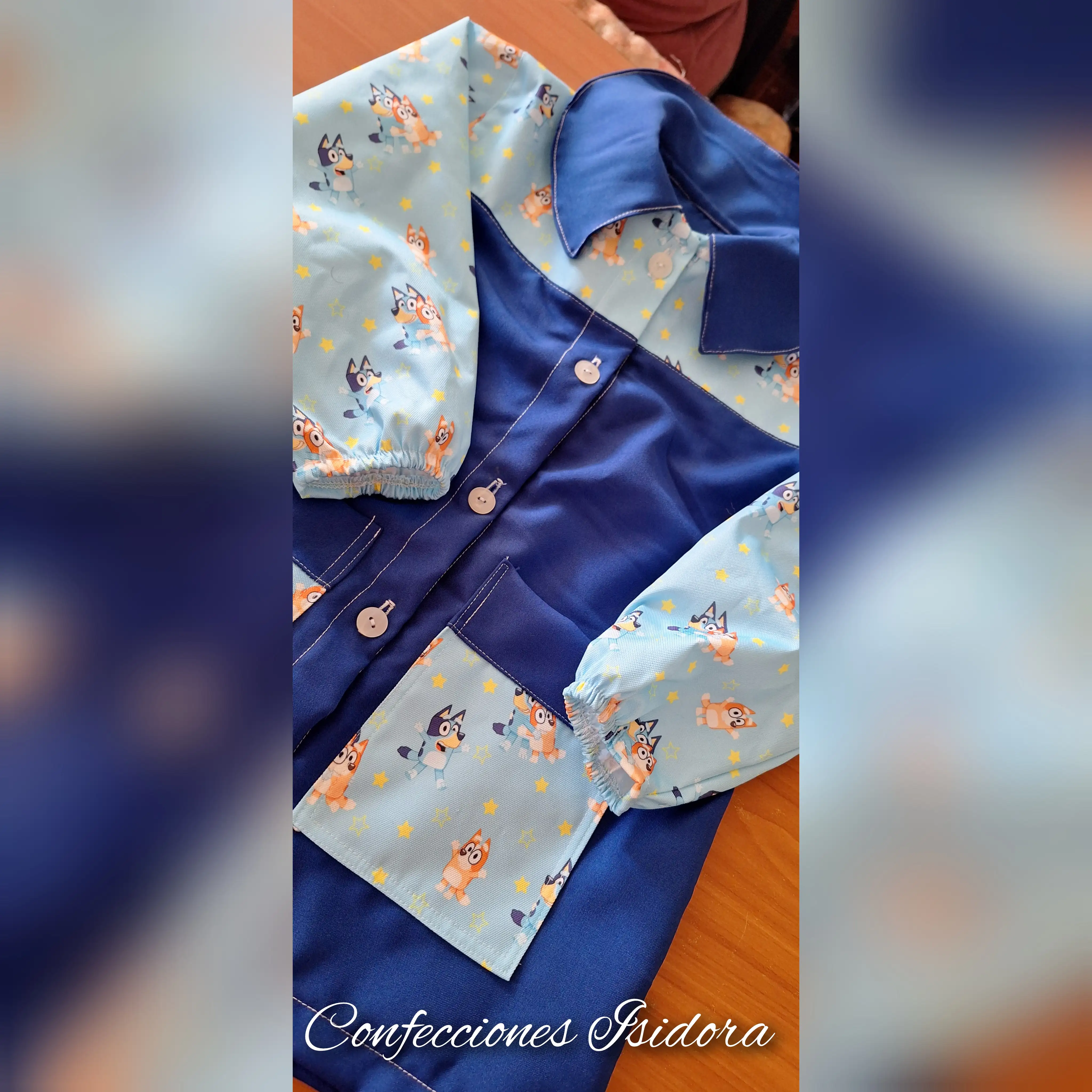 Delantal bluey , azul rey 2
