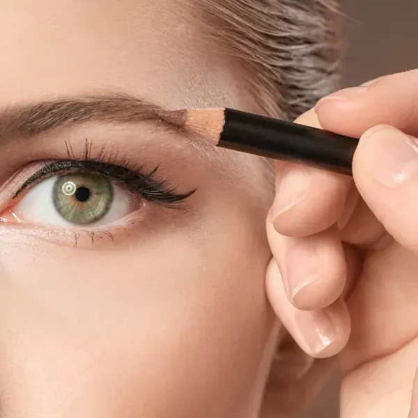 Maquillaje para cejas