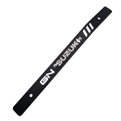 GN 125 Lujo P. de cadena acero negro logo 3d cromado ML