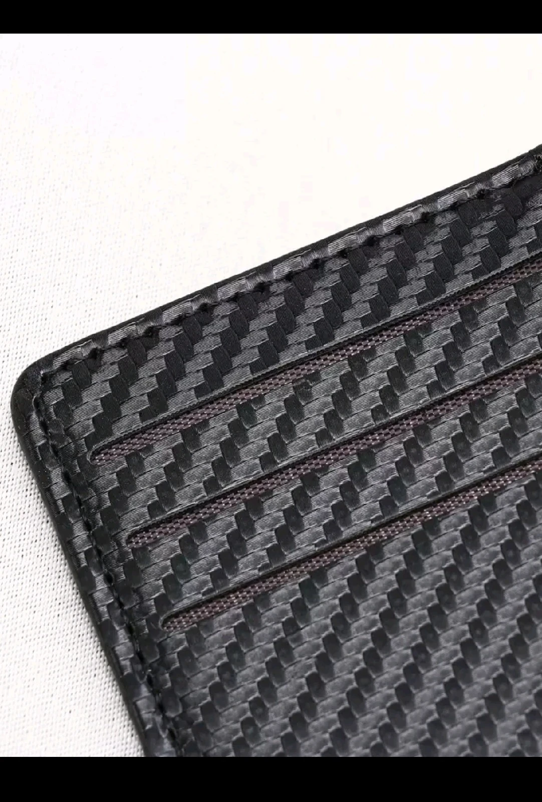 Tarjetero Ultra Delgado para Caballero - Cartera Minimalista en Poliuretano con Textura Fibra de Carbono 5