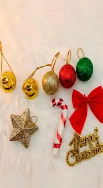 Adorno navideño 2cm 9 piezas (baston, esferas, moño)