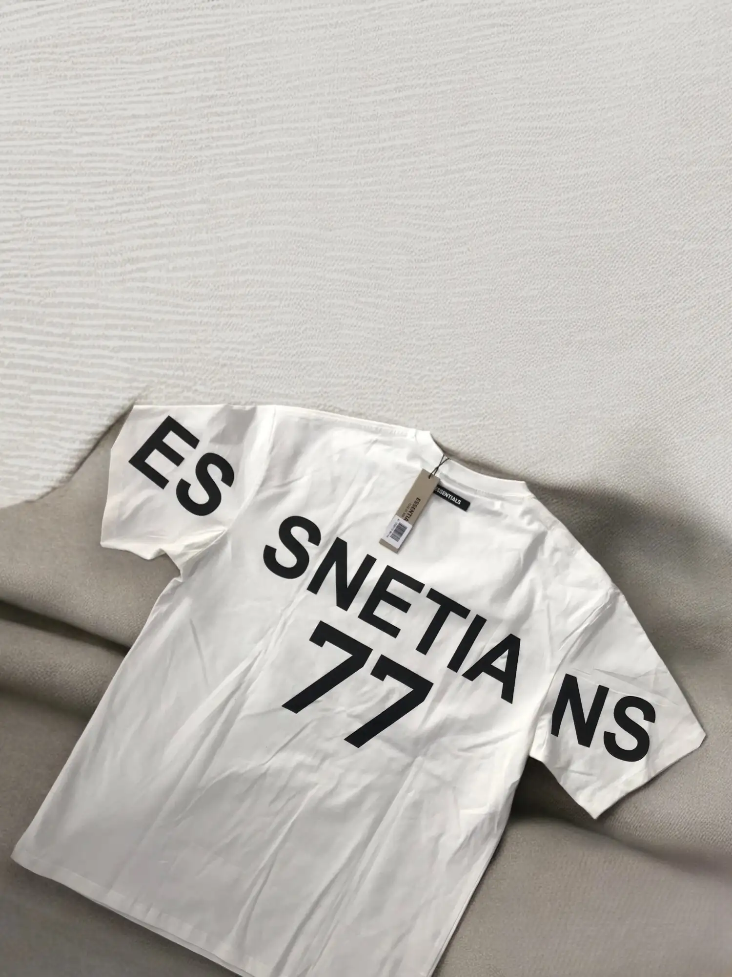 Camiseta Essentials 77 Blanca 2